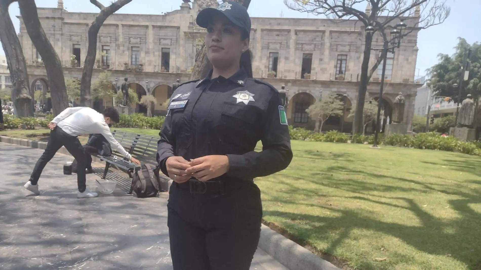 Fabiola Aguirre policía y madre